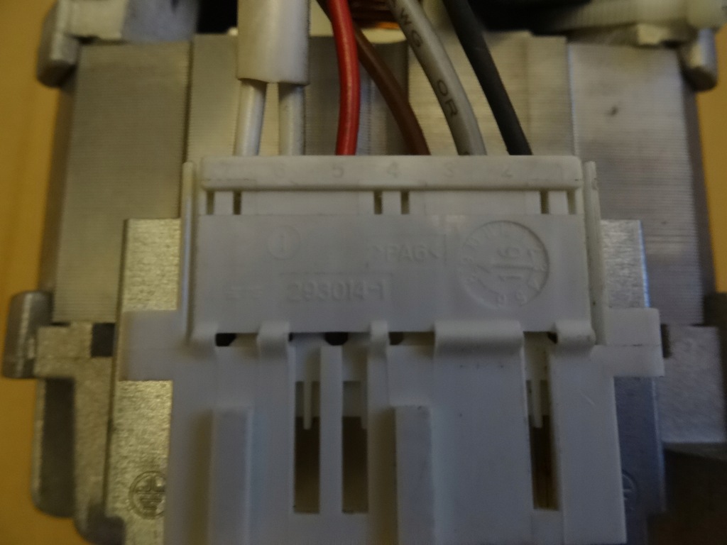 SILNIK WELLING HXGK1L.51 DO PRALKI INDESIT - 8561434907 - oficjalne ...