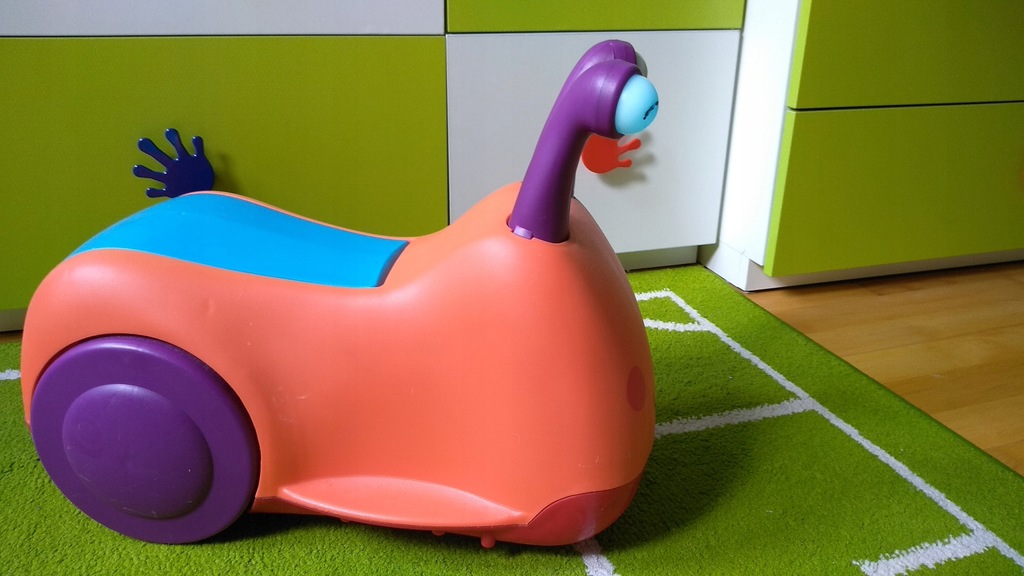 Buggly Wuggly Jeździk żuczek B. Toys btoys