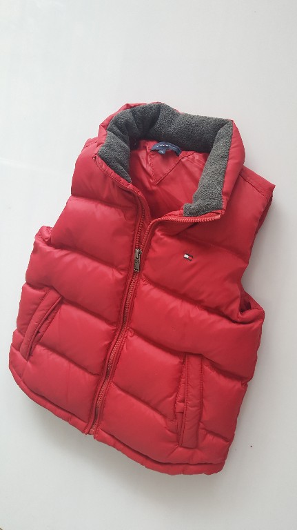 Tommy Hilfiger r140 czerwony bezrękawnik kamizelka