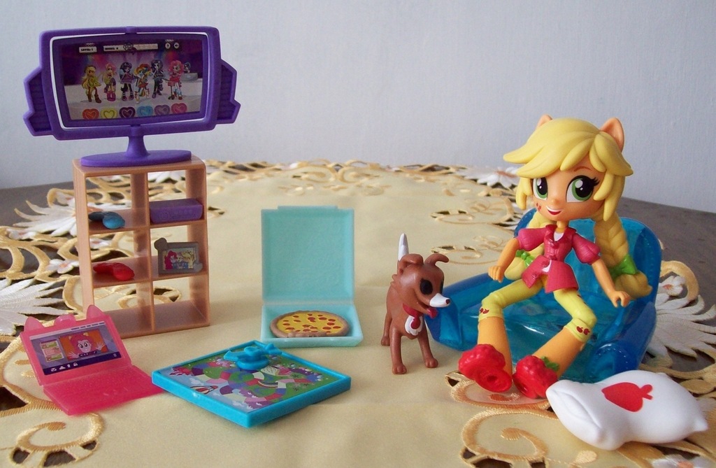 equestria girl mini applejack