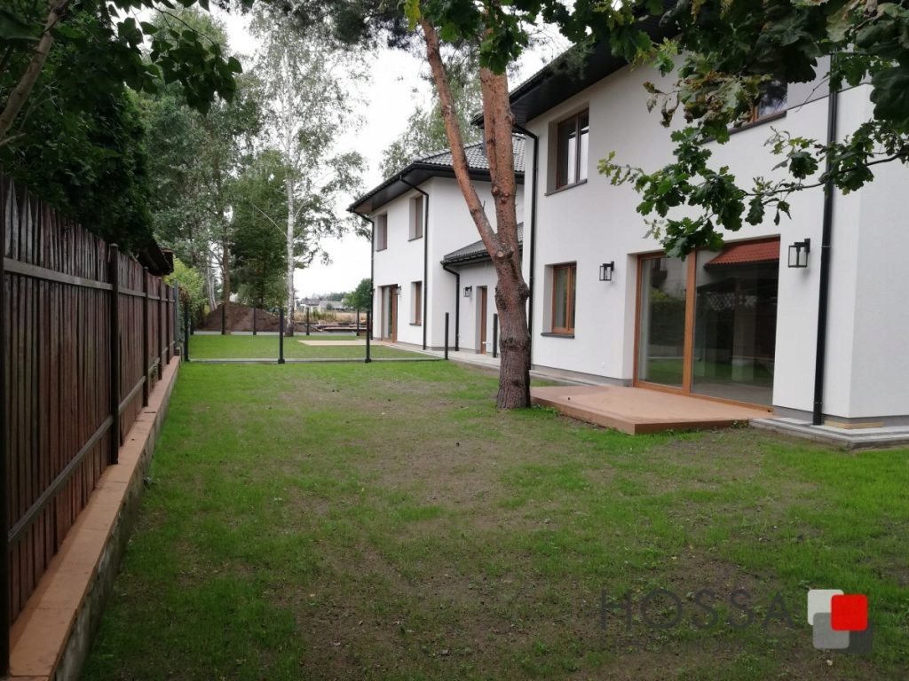 Dom Bobrowiec, piaseczyński, 199,00 m²