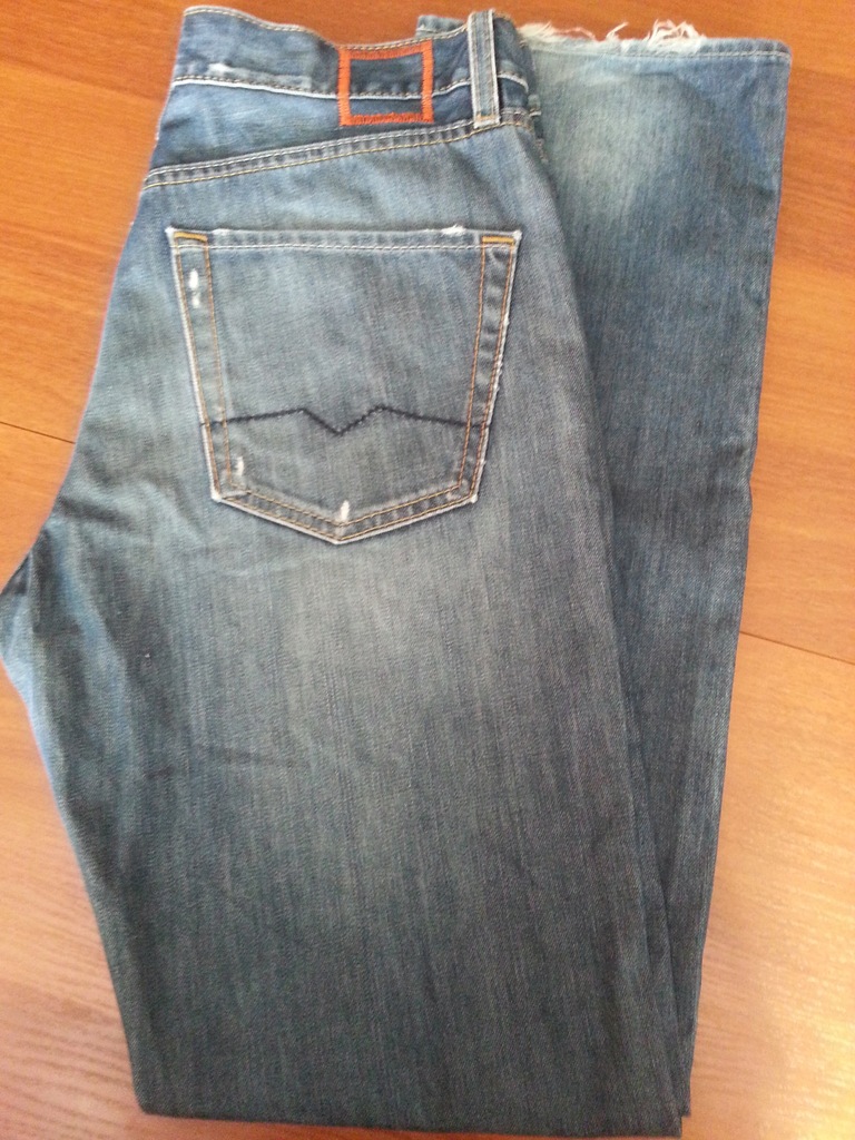 Jeansy marki Hugo Boss rozm: 34/34