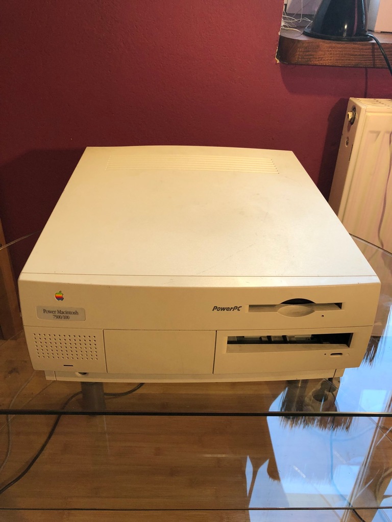 Apple Power Macintosh 7500/100 (Brak zasilacza)