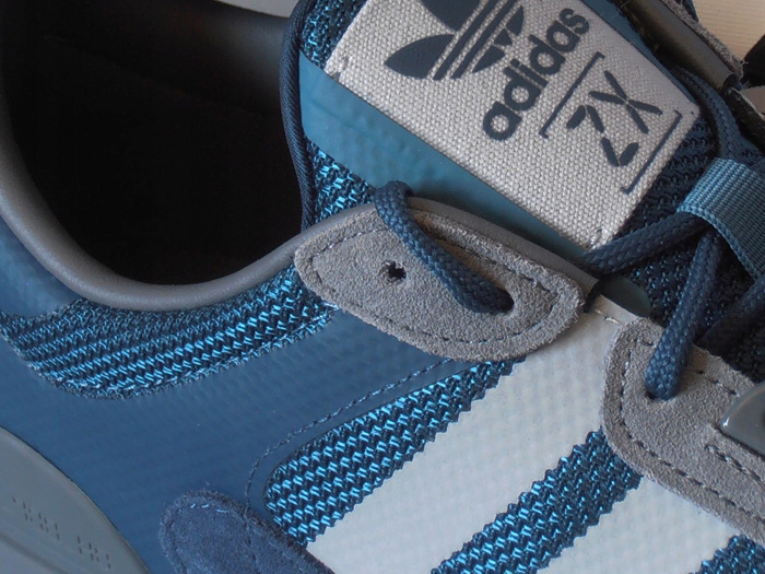 BUTY ADIDAS ZX 700 HD Originals (H01850) r. 45 1/3
