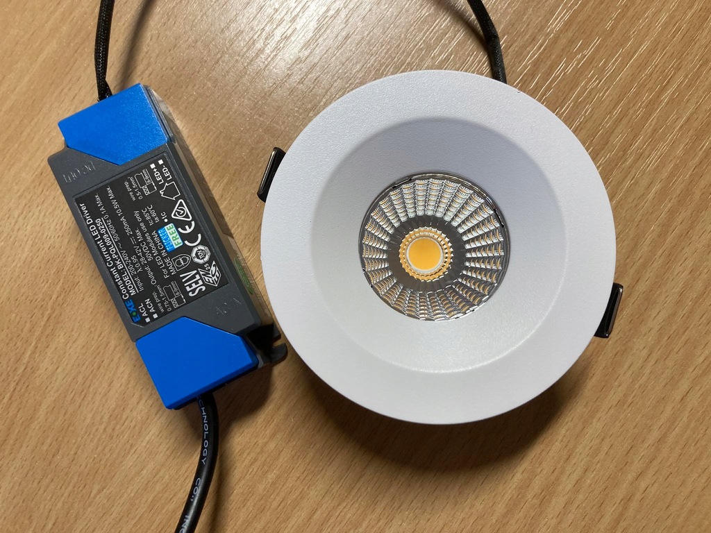 Oprawa oświetleniowa LED wpuszczana biała ES-SYSTEM