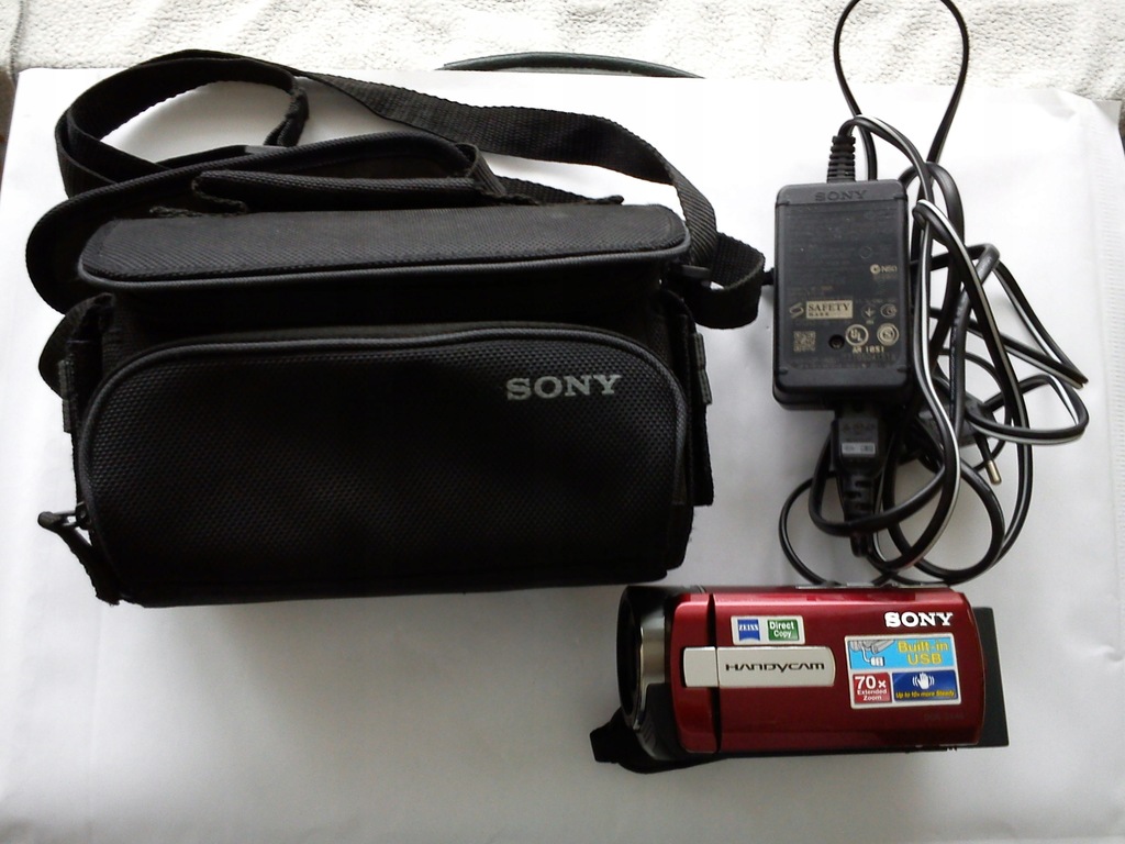 Kamera Sony DCR-SX45 z zasilaczem + karta SDHC 8GB