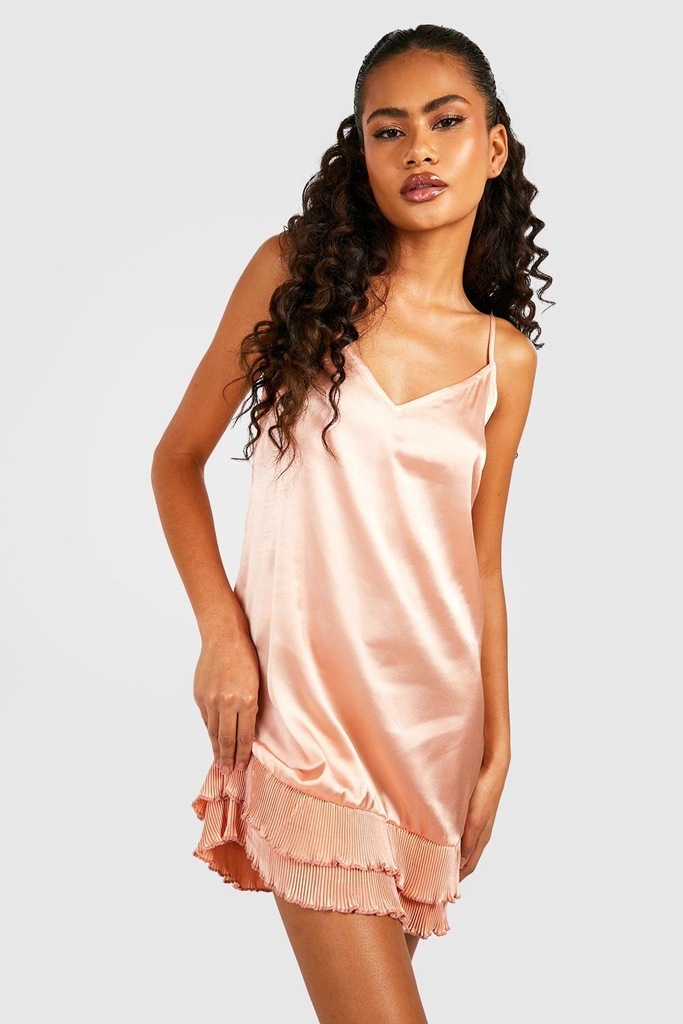 Boohoo różowa Plisowana koszula nocna z falbanką 34