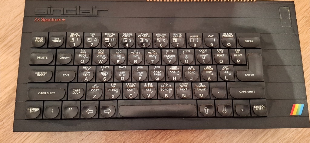 Stary Komputer Spectrum ZX + plus BCM