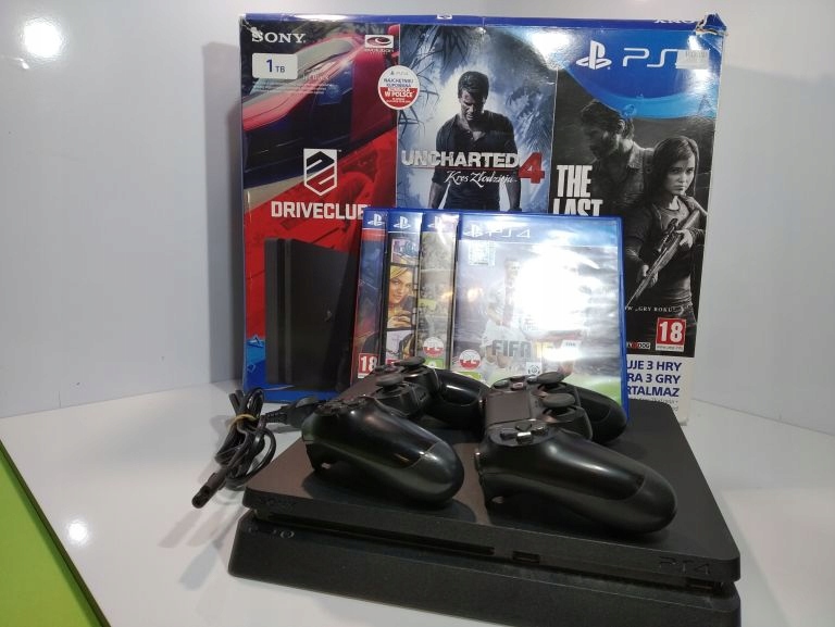 KONSOLA SONY PLAYSTATION 4 1TB OD LOOMBARD!!!