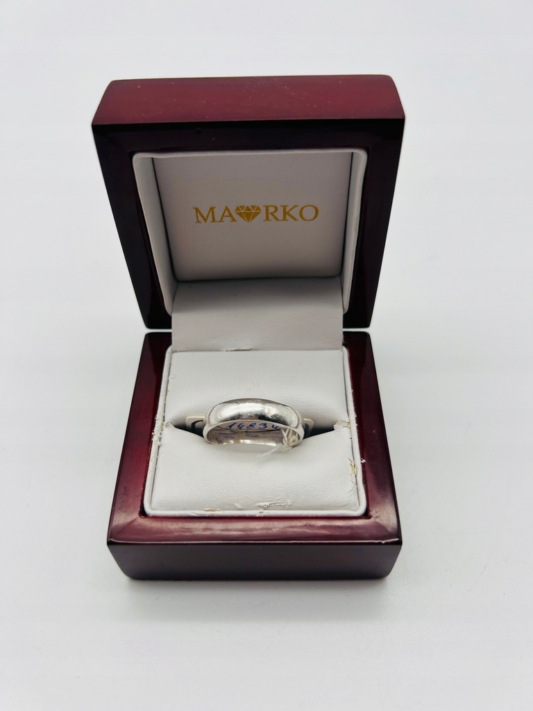 Srebrny pierścionek pr. 925 3,98 g R. 25