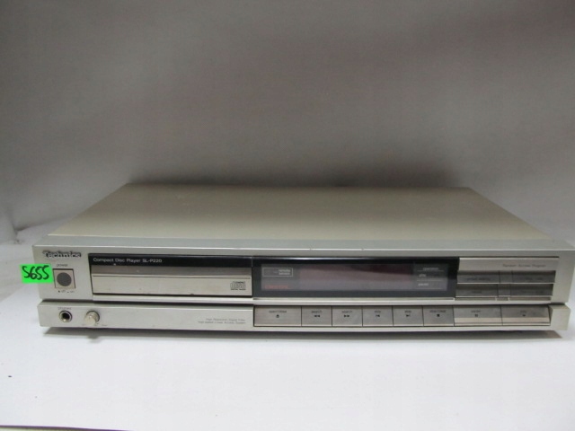 ODTWARZACZ CD TECHNICS SL-P220 - NR S655