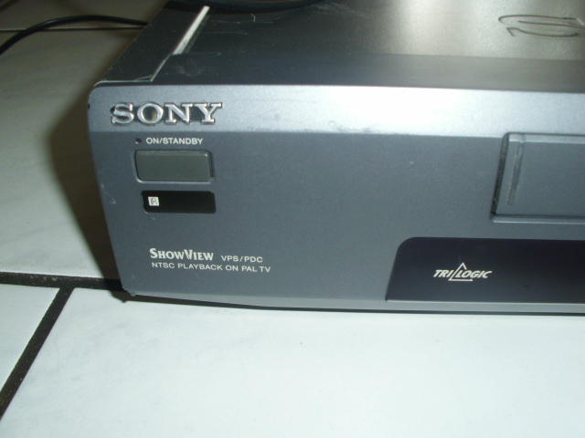 Купить VHS-видеорегистратор SONY SLV-E735VC: отзывы, фото, характеристики в интерне-магазине Aredi.ru