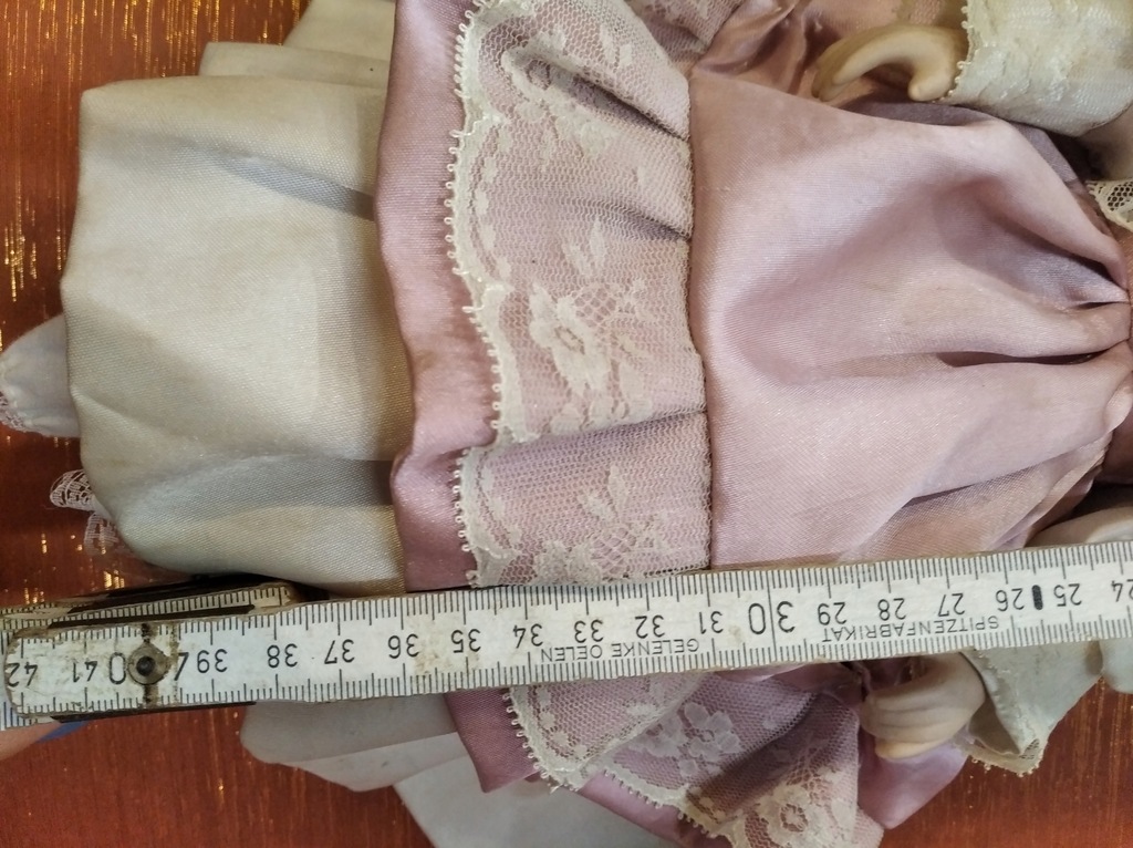 Купить Фарфоровая кукла 40 см, поврежденная, но красивая.: отзывы, фото, характеристики в интерне-магазине Aredi.ru