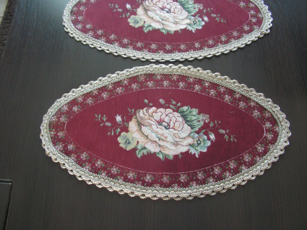 Śliczne Serwetki Gobelinowe