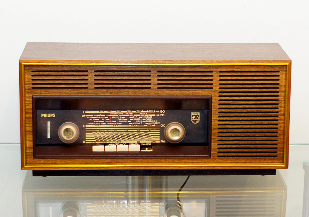 Radio Philips B3X44A1964/1965r - sprawne WOŚP