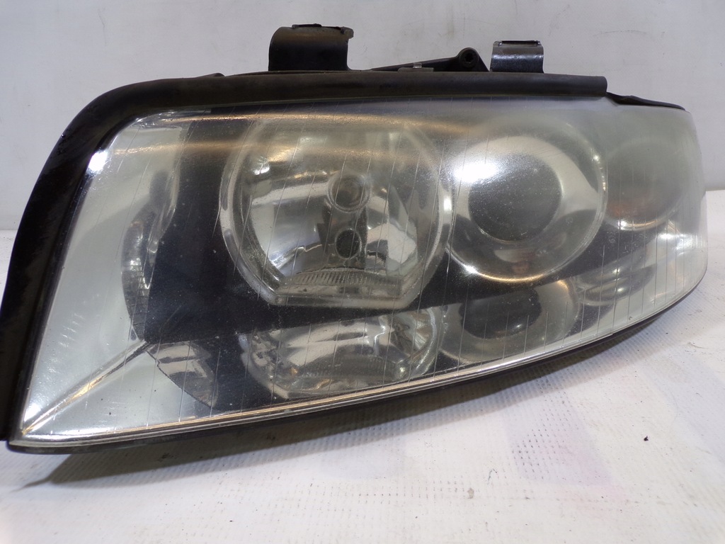 LAMPA PRZEDNIA PRZÓD LEWA AUDI A4 B6