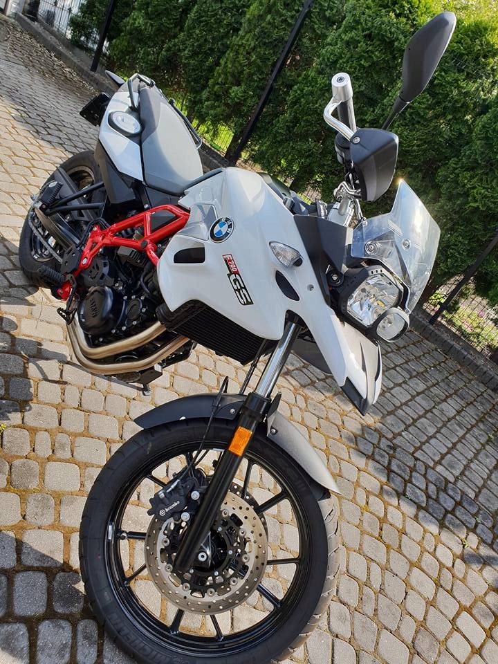 f700gs 2017