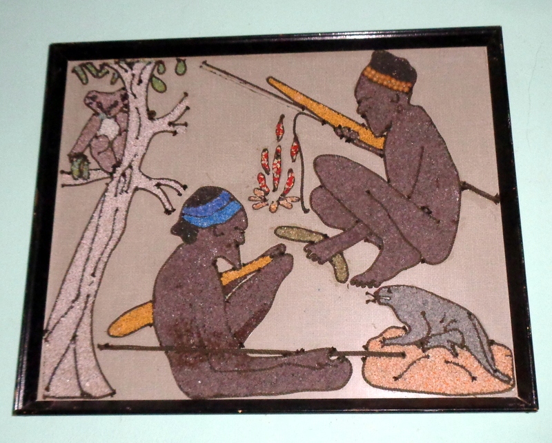Papuasi z koalą i legwanem - scenka rodzajowa.