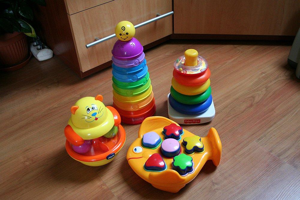 Wieża Fisher Price x2, bączek Chicco, sorter rybka