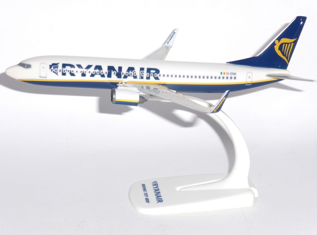 Купить Модель самолета Boeing 737-800 Ryanair в масштабе 1:200.: отзывы, фото, характеристики в интерне-магазине Aredi.ru