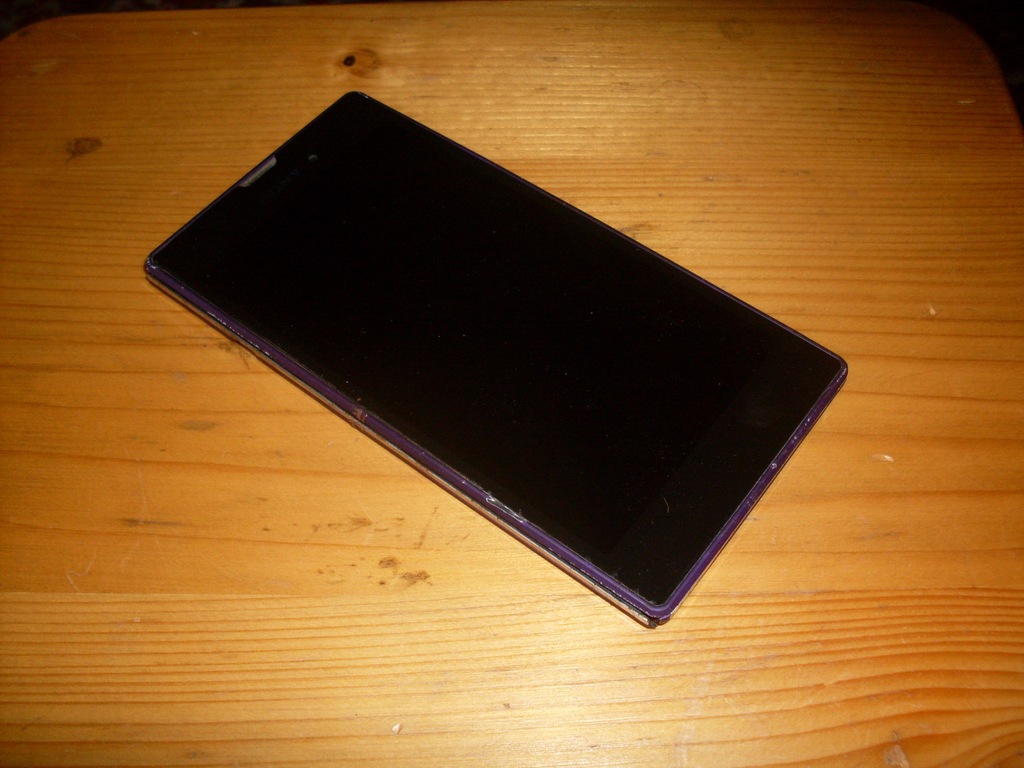 Sony Xperia T3 D5102 - pozostałości