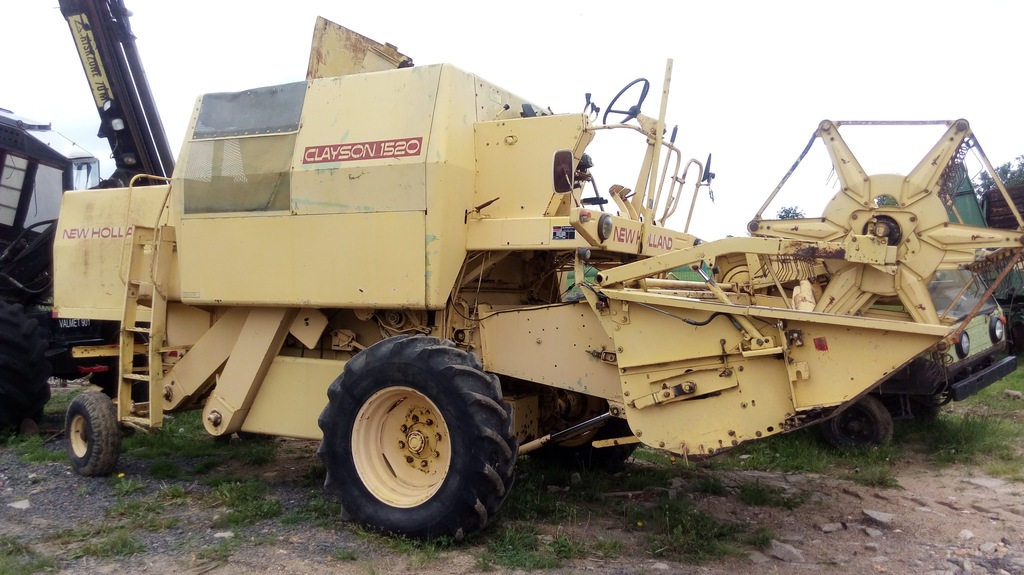 Kombajn NEW HOLLAND CLAYSON 1520