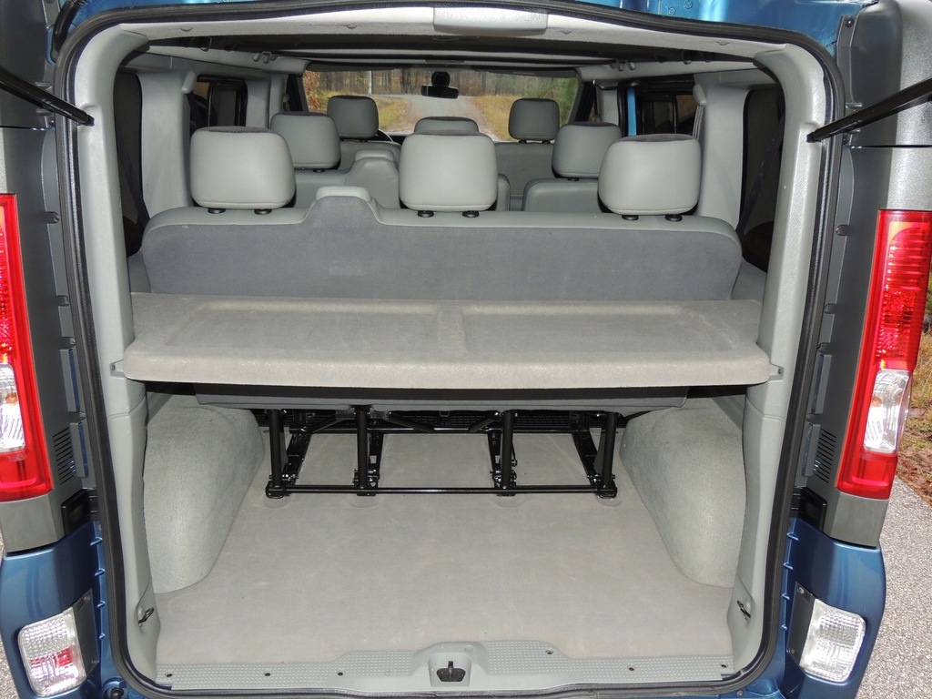 Renault Trafic Passenger 8786329482 oficjalne archiwum