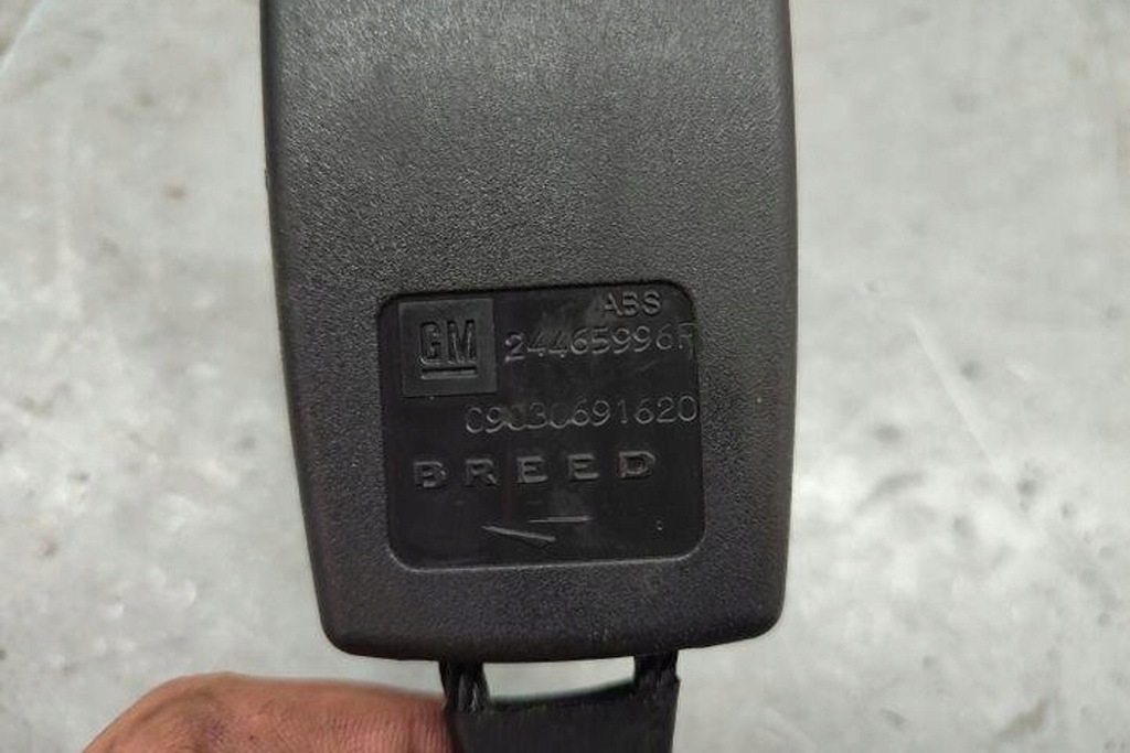 Klamra tylnego prawego siedzenia OPEL SIGNUM 24465996F diesel 74kW 2003