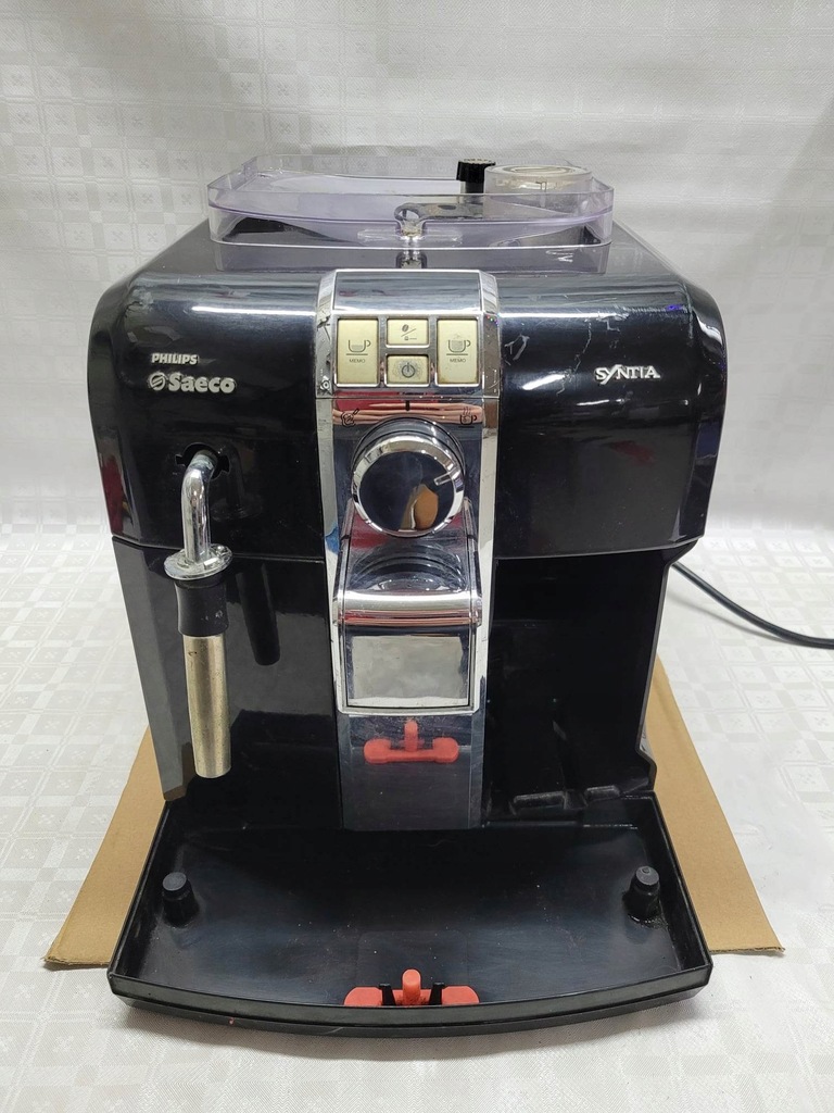 Ekspres ciśnieniowy Philips Saeco Syntia HD8833 13152946131