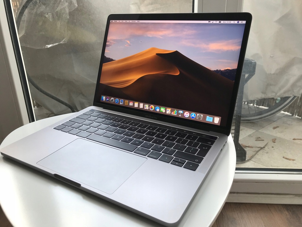 MacBook Pro 13 i7 16GB 1TB Touchbar 23%VAT, Wawa