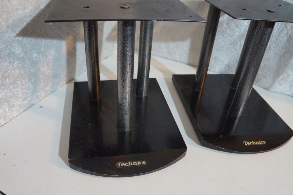 STANDY POD KOLUMNY TECHNICS