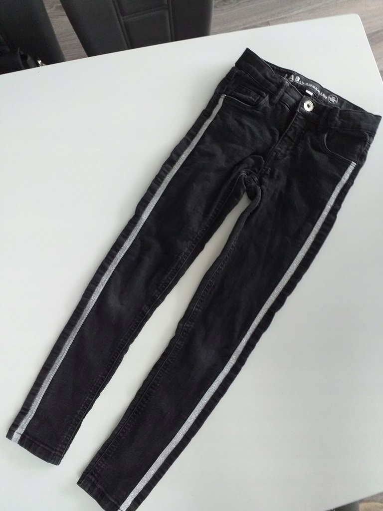 KappAhl świetne jeansy r.134