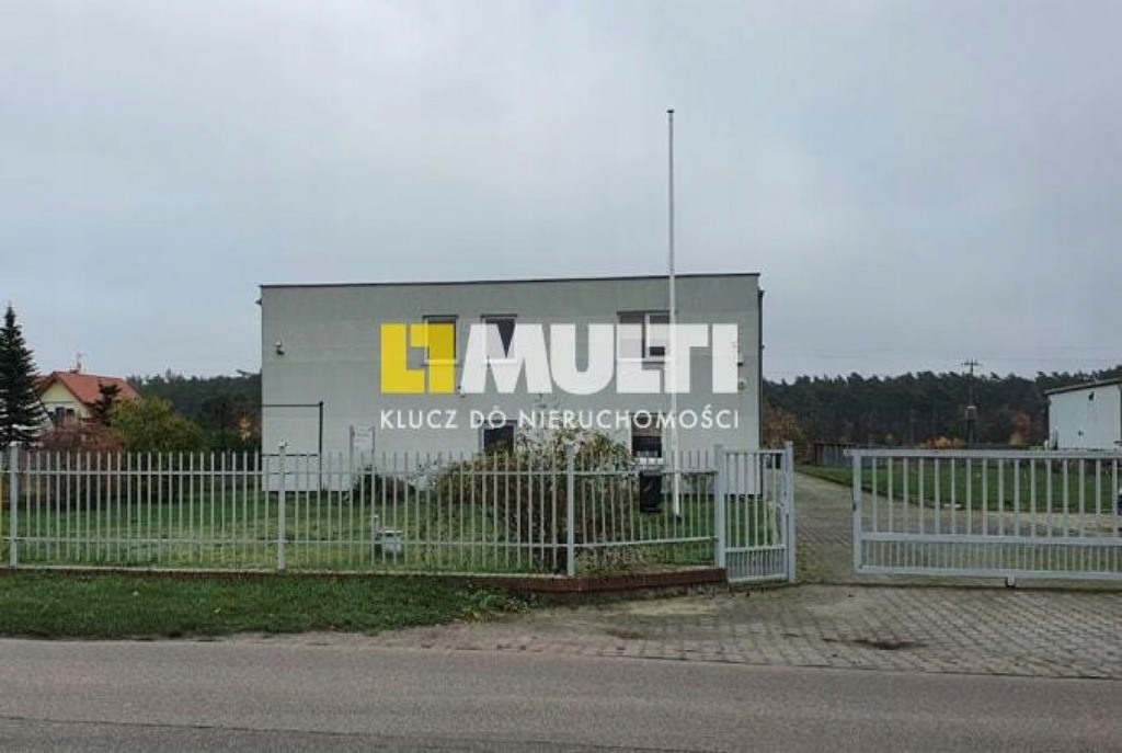 Magazyny i hale, Rurzyca, Goleniów (gm.), 730 m²