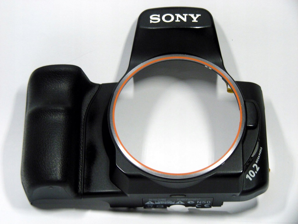 Sony Alpha A200 - przednia obudowa