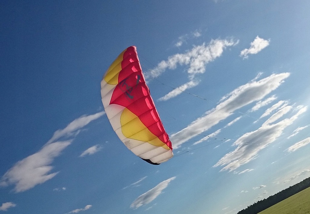 Kite Latawiec Apex 3 - 5 m z barem - BCM