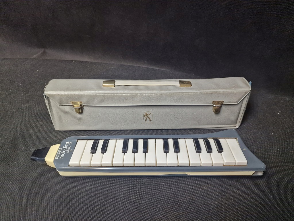 Hohner melodica piano 26