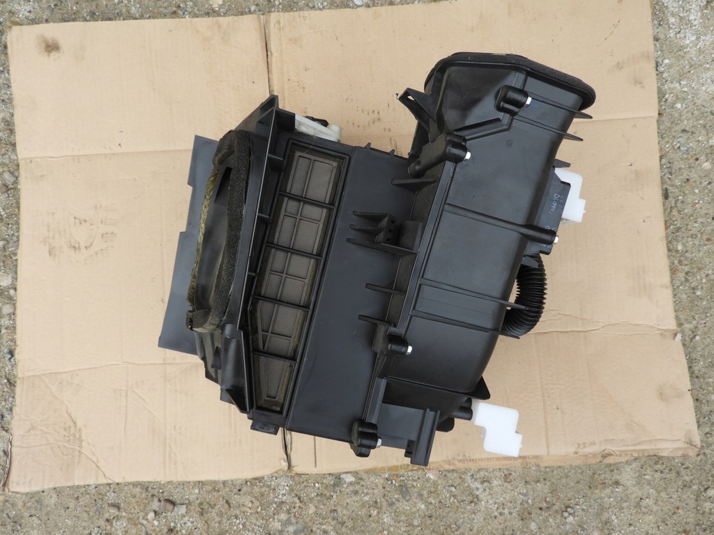 dmuchawa-wentylator-nissan-almera-n16-obudowa-klim-12044366030