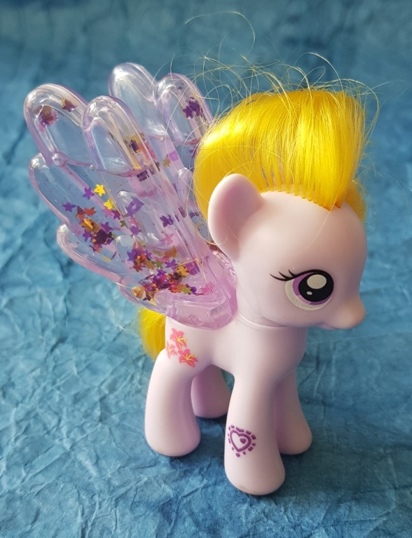 Hasbro MY LITTLE PONY Kucyk Ze Skrzydłami BROKAT