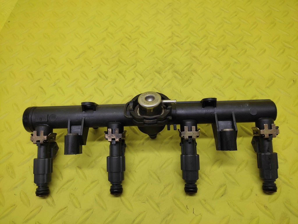 VW POLO 1.4 MPI LISTWA WTRYSKOWA 0280151071 14213370373 oficjalne archiwum Allegro