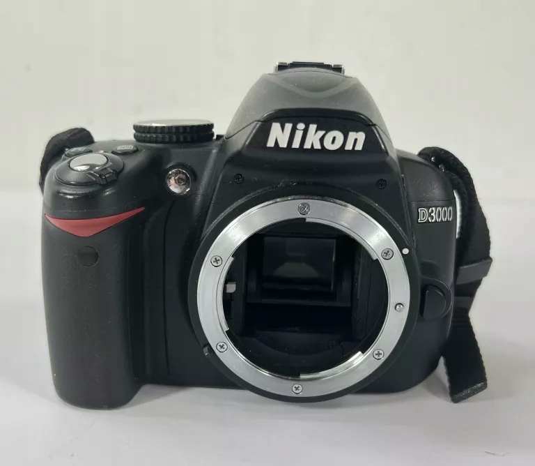 APARAT NIKON D3000 BODY