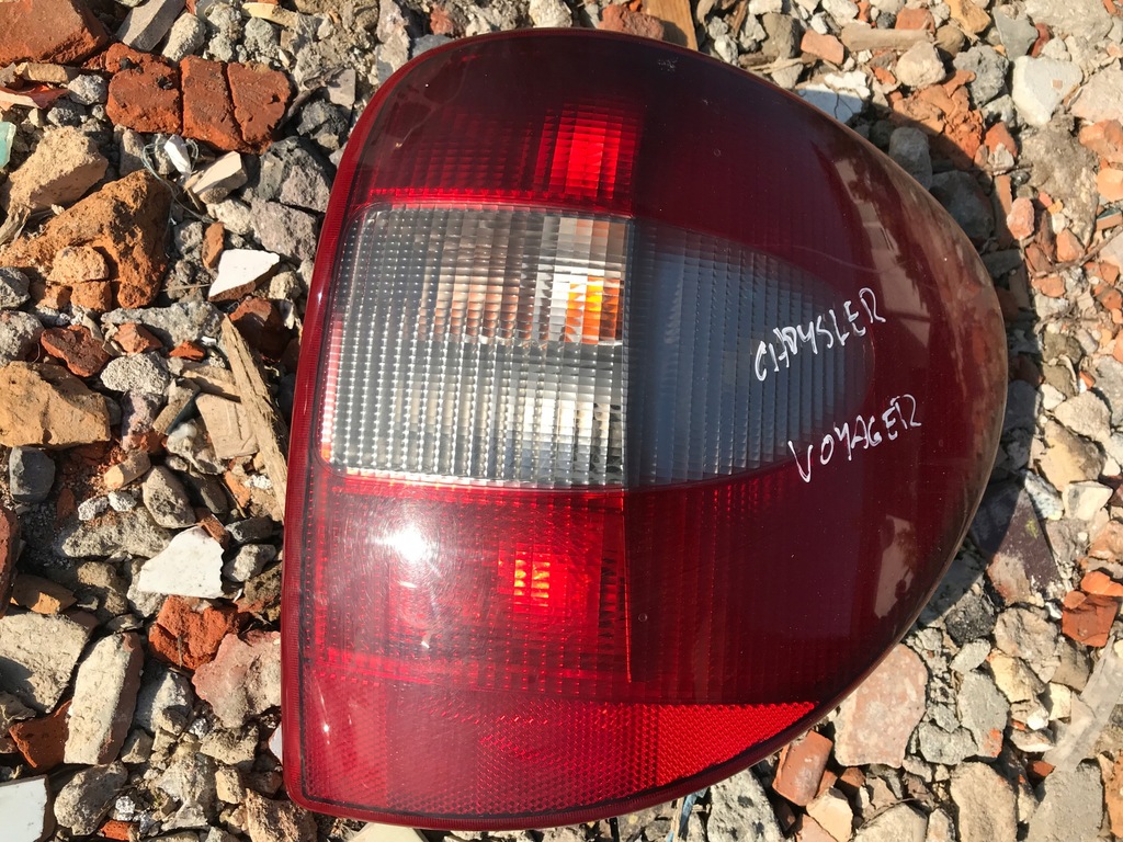 CHRYSLER VOYAGER LAMPA TYŁ TYLNA PRAWA ORYGINAŁ