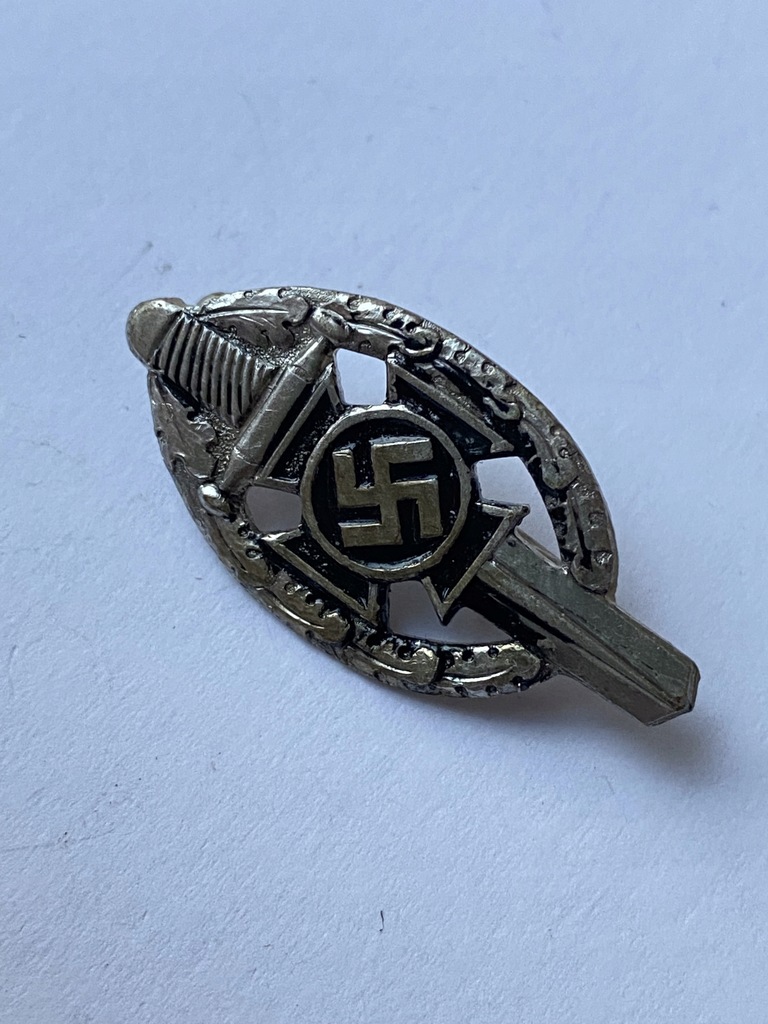 Krzyż żelazny miecz swastyka odznaka niemcy