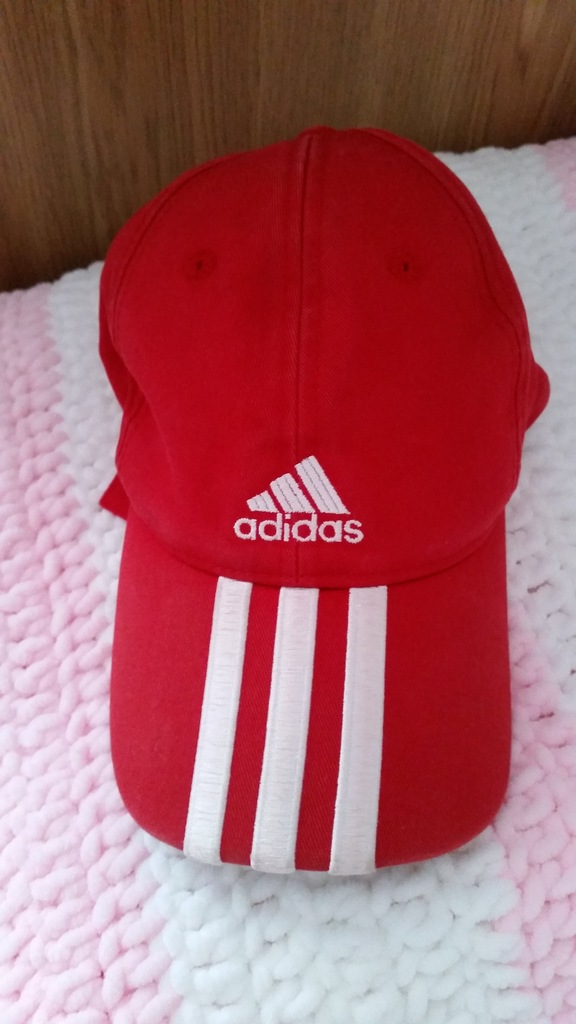 CZAPKA Z DASZKIEM ADIDAS 