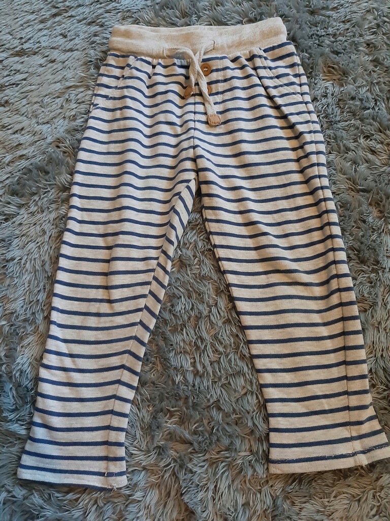 Świetne spodnie dresowe rozmiar 86 - 92