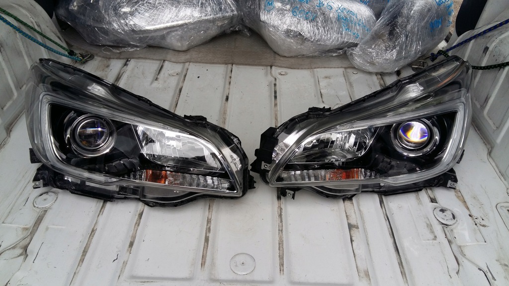 SUBARU LEGACY OUTBACK 2015> KOMPLET LAMP 7600864655