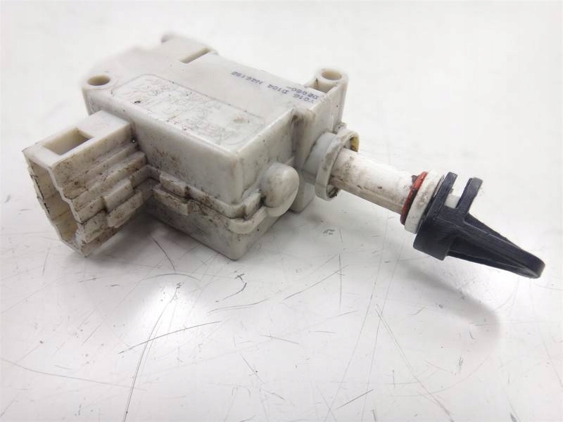 PIAGGIO MP3 300 15-20 SIŁOWNIK ZAMKA