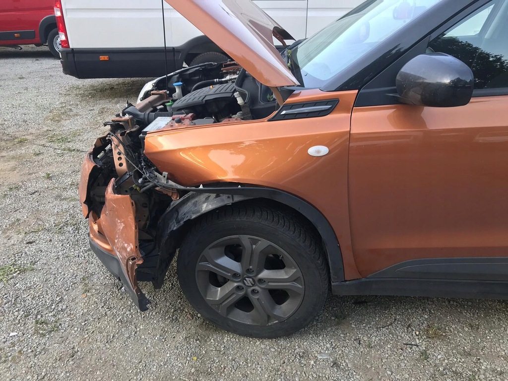 Uszkodzona Suzuki Vitara 1.6 benzyna. 8289662562