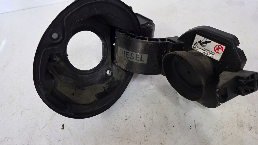 KLAPKA WLEWU PALIWA STELAŻ MOCOWANIE RENAULT SCENIC III 3 LIFT