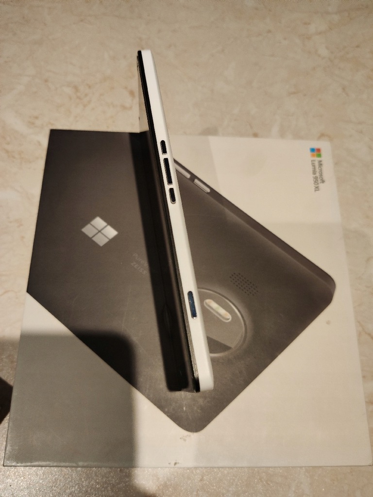 Microsoft Lumia 950 XL biały 32 GB od kobiety