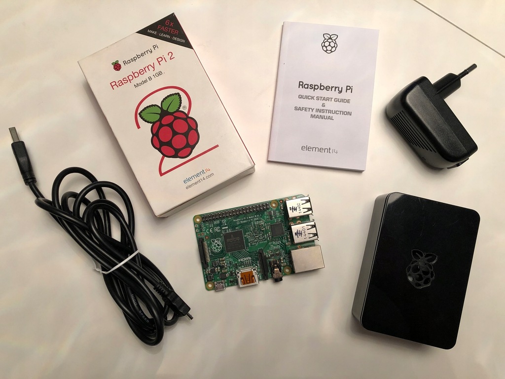 Zestaw Raspberry Pi 2B z zasilaczem i obudową
